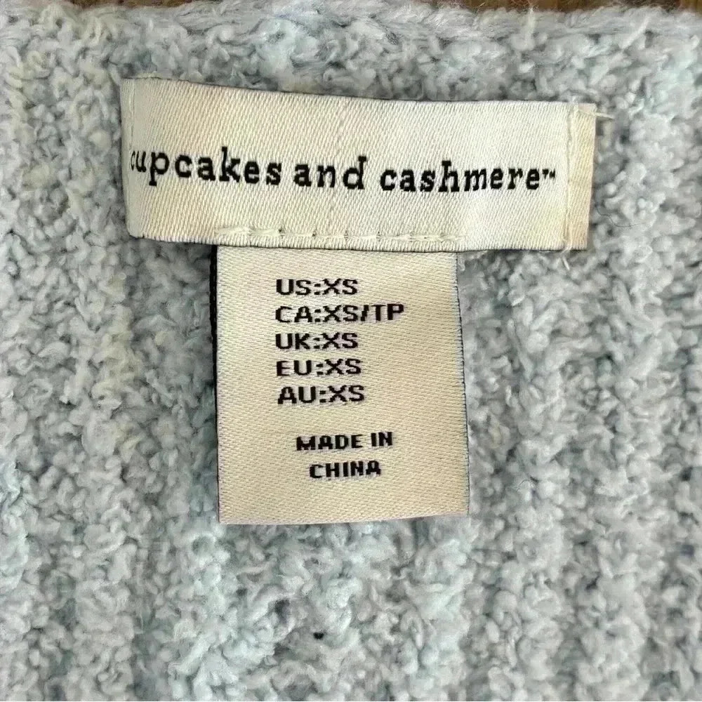 Cupcakes and Cashmere Sweater Womens XS Light Blue Soft Knit V-Neck Pullover - Picture 6 of 7